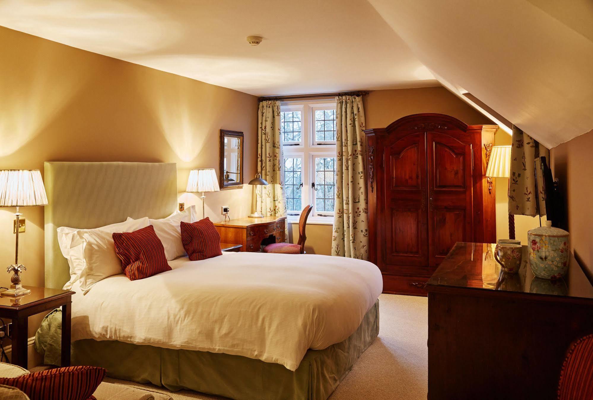 Ockenden Manor Hotel & Spa Cuckfield Exterior photo