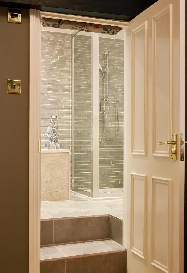 Ockenden Manor Hotel & Spa Cuckfield Exterior photo